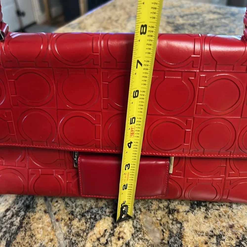 Salvatore Ferragamo Gancini embossed leather bag - Picture 15 of 16